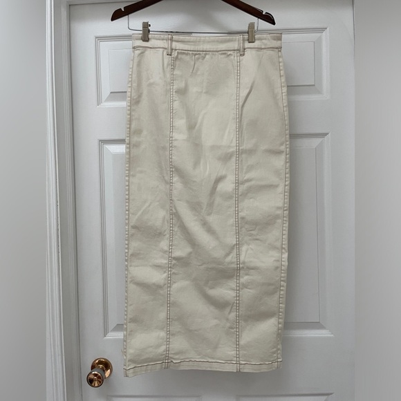 Belle vere Dresses & Skirts - NWOT Belle Vere long cream Jean skirt size medium